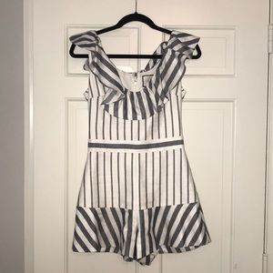 Alexis romper